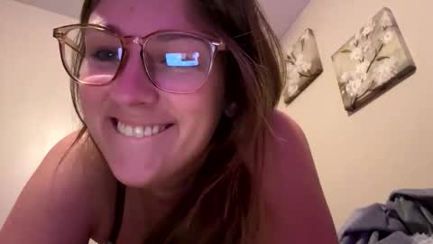 Snapshot of innocentlilsarah chatting on 10/20/25, 06:30 innocentlilsarah online show from 10/20/25, 06:30
