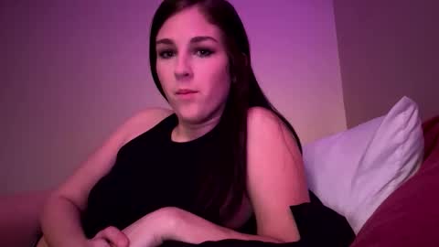 Snapshot of innocentlilsarah chatting on 02/07/26, 04:16 innocentlilsarah online show from 02/07/26, 04:16