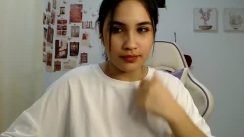 Snapshot of inocentheaven chatting on 06/22/26, 11:02 Celeste online show from 06/22/26, 11:02