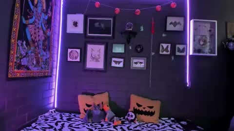   SANIA  online show from 10/29/25, 04:42