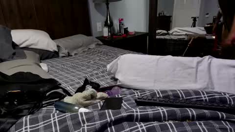 InsatiableCpl333 online show from 01/14/25, 05:56