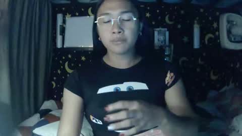 MAXINE online show from 04/26/26, 06:22