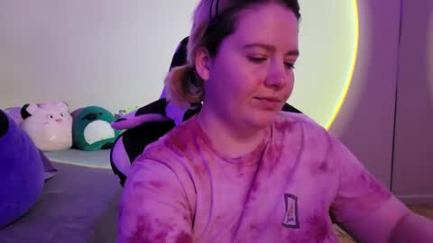 Faye online show from 12/21/24, 02:37