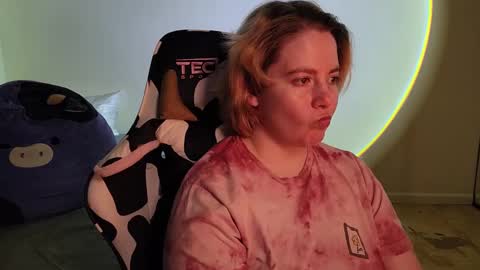 Faye online show from 01/17/25, 04:28