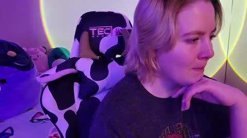 Faye online show from 01/29/25, 07:32