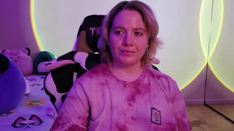 Faye online show from 02/19/25, 07:39