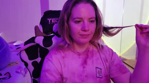 Faye online show from 10/12/25, 01:48