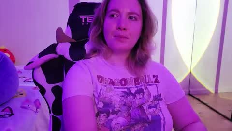 Faye online show from 10/21/25, 04:24