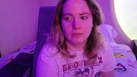 Faye online show from 12/04/25, 05:06