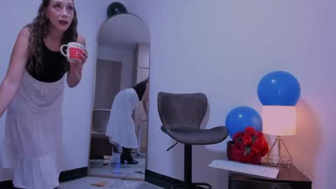 Pantyhose Queen online show from 04/09/26, 08:03