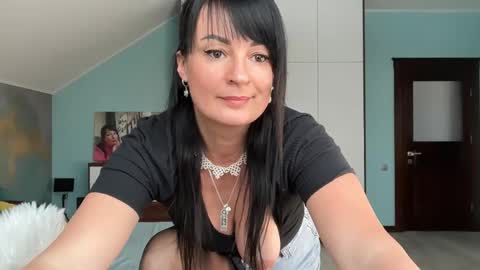 iracherrynow online show from 02/05/26, 10:42