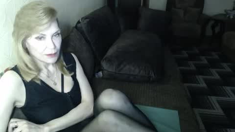 irenalegs online show from 04/20/26, 03:53