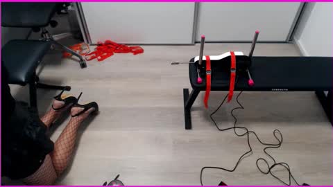 Irena online show from 09/18/25, 09:44