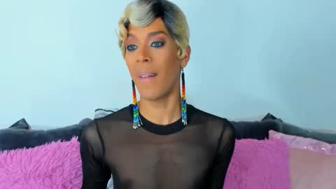 Irene Aguirre online show from 09/25/25, 01:42