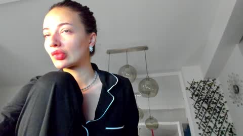 Ir s room online show from 12/05/24, 04:20