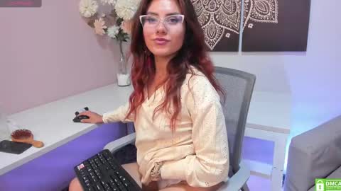 Snapshot of iriis_rosse chatting on 01/18/25, 03:20 Iris Rosse online show from 01/18/25, 03:20
