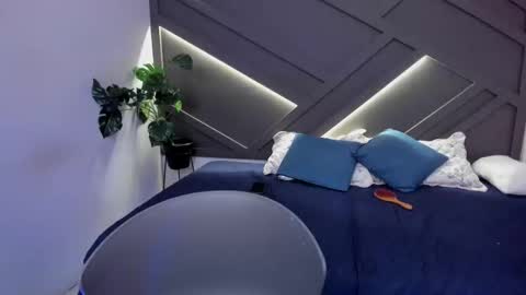 Snapshot of iriis_rosse chatting on 01/24/25, 09:15 Iris Rosse online show from 01/24/25, 09:15