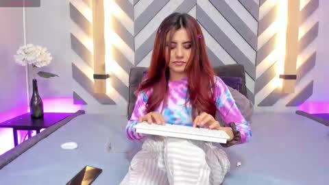 Snapshot of iriis_rosse chatting on 09/12/25, 04:29 Iris Rosse online show from 09/12/25, 04:29