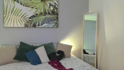 Snapshot of iriis_rosse chatting on 10/11/25, 03:10 Iris Rosse online show from 10/11/25, 03:10