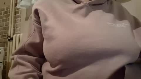 Snapshot of irinnak chatting on 02/18/25, 09:42 IrinnaK online show from 02/18/25, 09:42