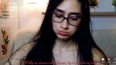 Snapshot of iris_cam_ chatting on 02/06/25, 01:38 iris online show from 02/06/25, 01:38