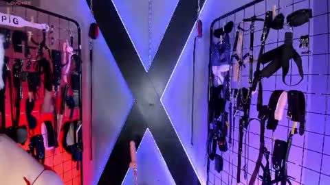 iris_cinthia_bdsm online show from 07/05/26, 03:02