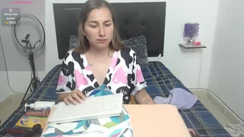 Snapshot of iris_love18 chatting on 02/03/25, 01:19 IRIS online show from 02/03/25, 01:19