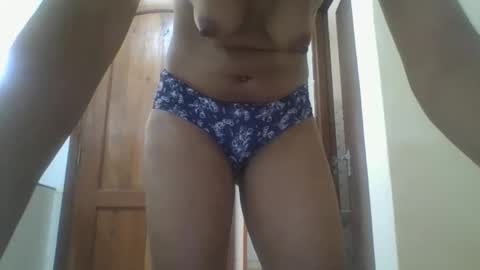 iris_love2 online show from 03/05/26, 11:28