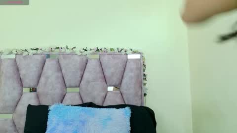 Iris online show from 01/15/26, 04:22