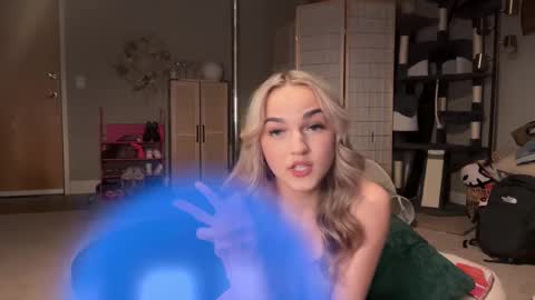 Snapshot of iris_world chatting on 02/22/25, 03:45 iris online show from 02/22/25, 03:45