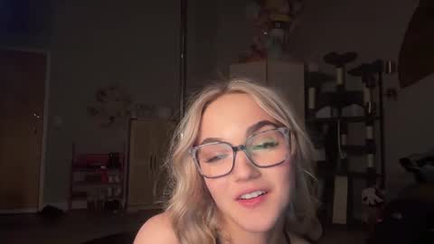 Snapshot of iris_world chatting on 02/23/25, 12:41 iris online show from 02/23/25, 12:41