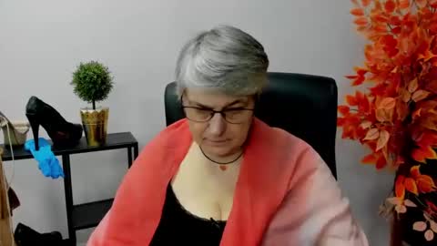 I R I S online show from 02/03/25, 10:58