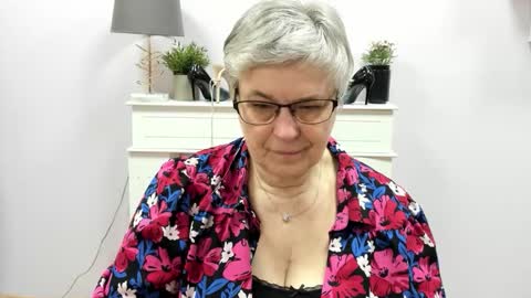 I R I S online show from 03/25/26, 07:14