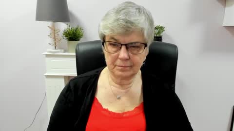 I R I S online show from 04/24/26, 07:44