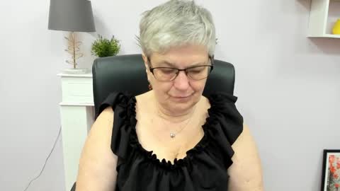 Snapshot of iris_xdesire chatting on 05/11/26, 05:57 I R I S online show from 05/11/26, 05:57