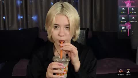 Snapshot of irisbarrington chatting on 12/12/24, 08:21 Iris Day Maya night online show from 12/12/24, 08:21