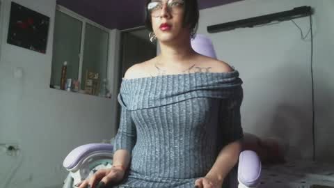 Camilla online show from 01/21/25, 11:45