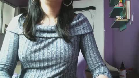 Camilla online show from 03/10/25, 01:21