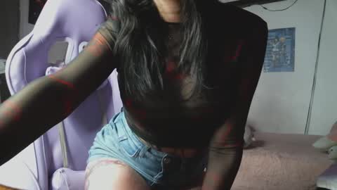 Camilla online show from 09/29/25, 11:42