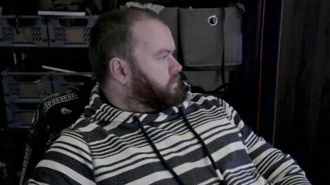 twitter theirishman205 online show from 12/22/24, 09:55