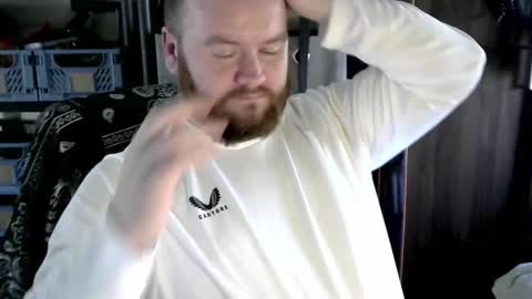 twitter theirishman205 online show from 02/14/25, 03:58