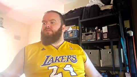 twitter theirishman205 online show from 10/19/25, 09:32