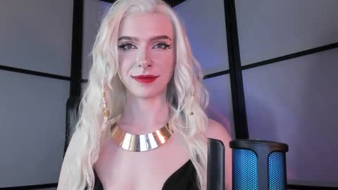 Snapshot of irisice chatting on 01/06/25, 10:37 Miss Iris Fansly Miss Iris new inst. online show from 01/06/25, 10:37