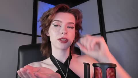 Snapshot of irisice chatting on 01/07/25, 11:56 Miss Iris Fansly Miss Iris new inst. online show from 01/07/25, 11:56