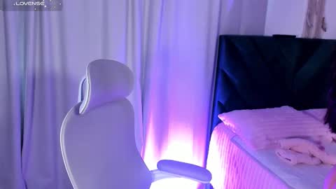 Iris Moira  online show from 02/05/26, 12:21