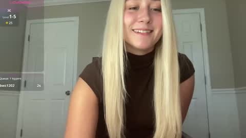 Snapshot of irispink1 chatting on 10/29/25, 08:32 Irispink1 online show from 10/29/25, 08:32