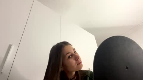 Maria online show from 02/09/25, 04:04