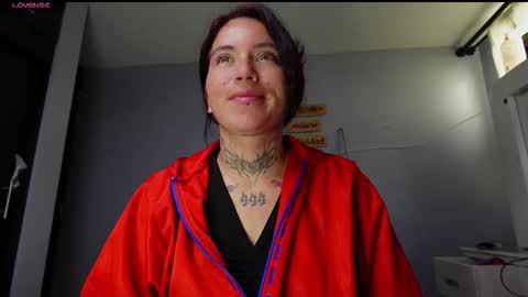 iriss_cardenas online show from 10/10/25, 11:31