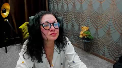 Iris online show from 03/20/26, 07:35