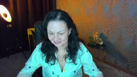 Iris online show from 04/16/26, 06:14